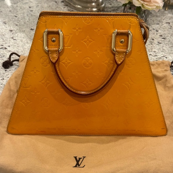 Vintage Louis Vuitton Yellow Vernis Forsythe (without scarf) - Picture 2 of 16